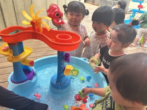 ２歳児 ももぐみ　プール・水遊び