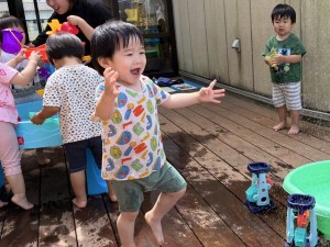 ２歳児 ももぐみ　プール・水遊び