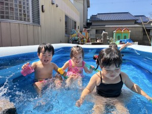 ２歳児 ももぐみ　プール・水遊び