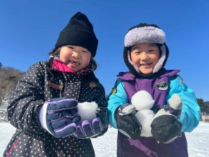 雪遊び　しろぐみ（5歳児）